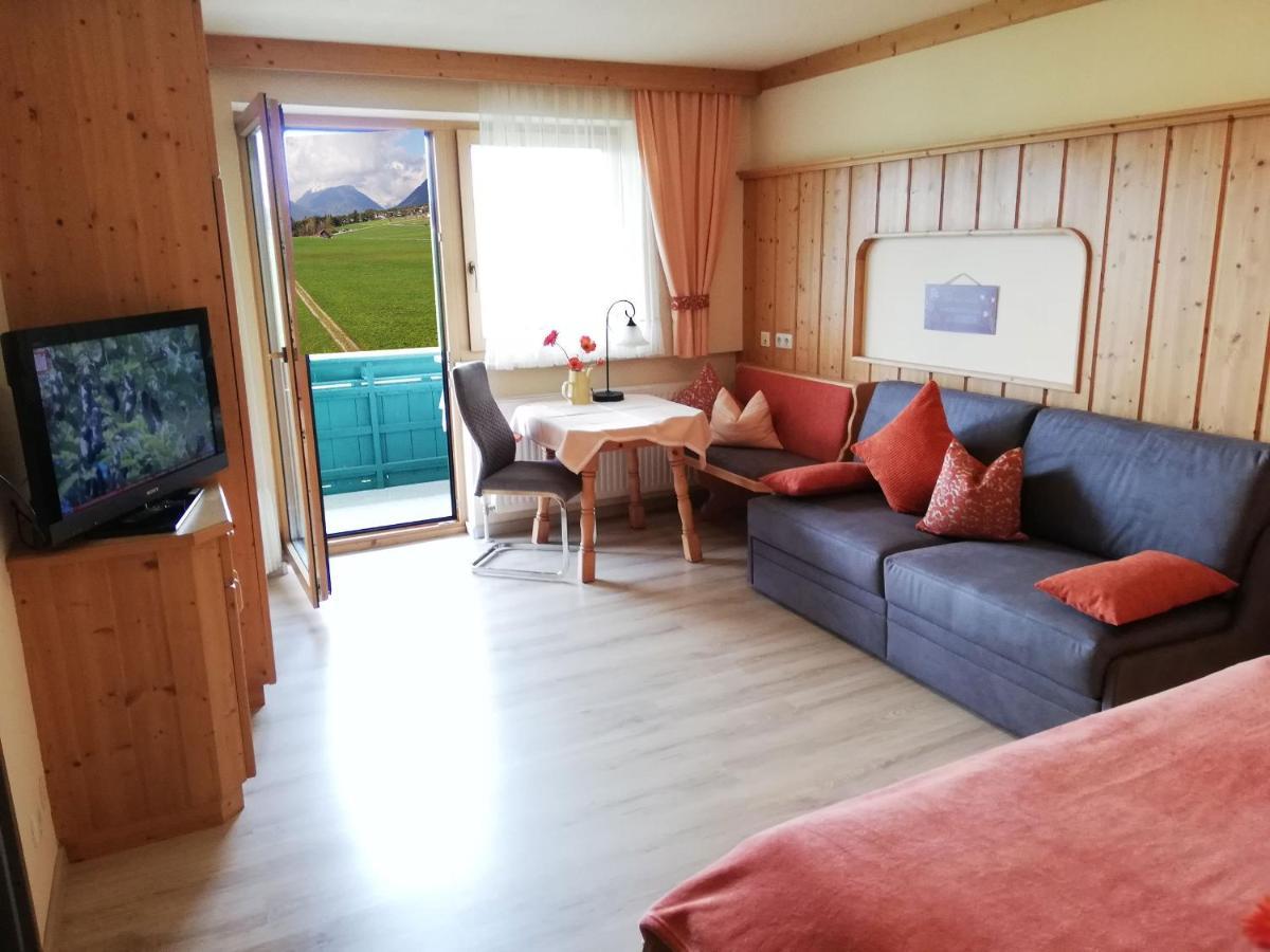 Adlerhof Am Sonnenplateau Hotell Mieming Exteriör bild